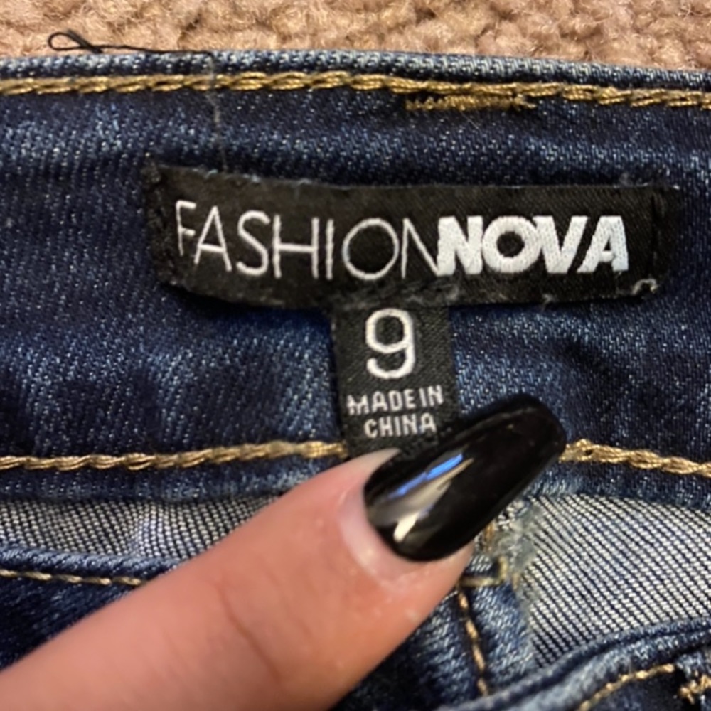 Fashionnova high rise jeans - Picture 2 of 2